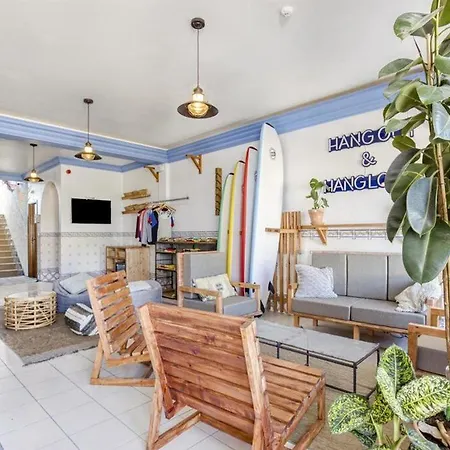 ホテル Malacuna Peniche 3*