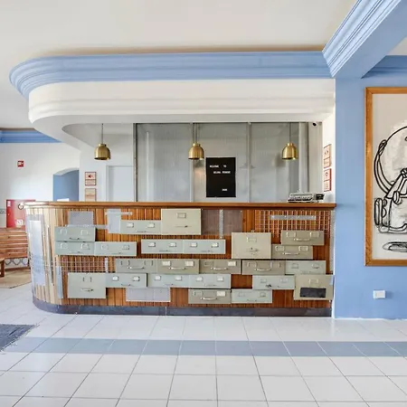Malacuna Hotel