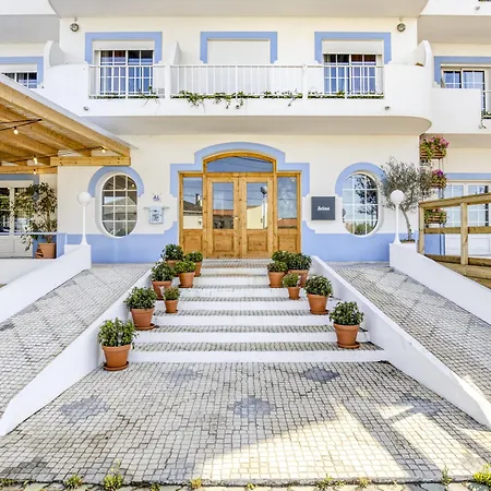Hotel Malacuna Peniche 3*